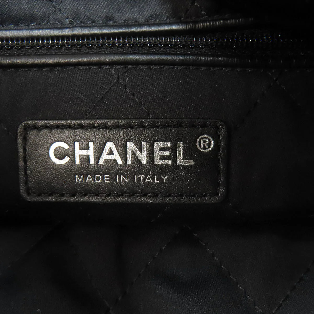 CHANEL – Backpack – Chanel 22 Backpack Silver Metal – Virginie Viard – 2022 – 100% Authentic Pre - Owned - LLUXE.CA