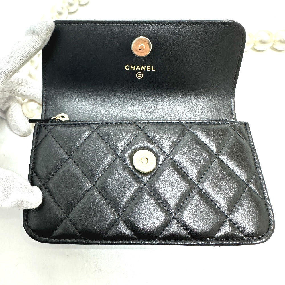 CHANEL Pearl Shoulder Mini Bag in Black Lambskin – CC COCO Mark, Item No. G - 231225 - 109 Designed by Karl Lagerfeld, Early 2010s, 100% Authentic Pre - Owned Like new / excellent condition - LLUXE.CA