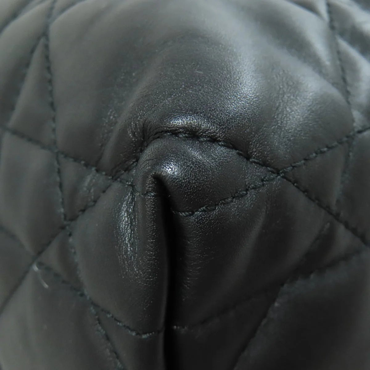 CHRISTIAN DIOR – Lady Dior – Calfskin – Designed by Gianfranco Ferré – Tote Bag – 1995 Icon, Produced 2000s – 100% Authentic Pre - Owned Item No.: 75623005 - LLUXE.CA