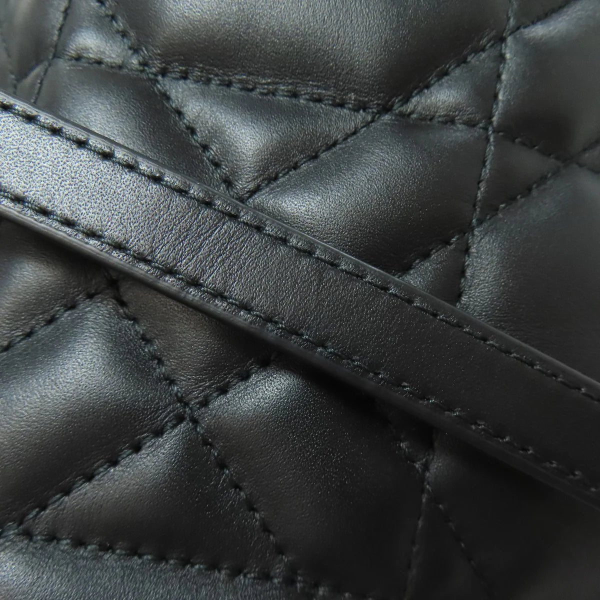 CHRISTIAN DIOR – Lady Dior – Calfskin – Designed by Gianfranco Ferré – Tote Bag – 1995 Icon, Produced 2000s – 100% Authentic Pre - Owned Item No.: 75623005 - LLUXE.CA