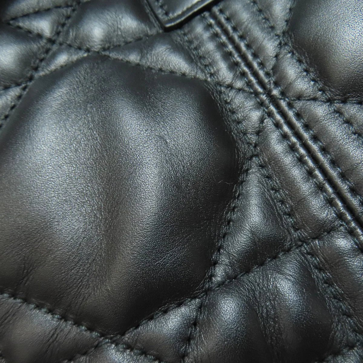 CHRISTIAN DIOR – Lady Dior – Calfskin – Designed by Gianfranco Ferré – Tote Bag – 1995 Icon, Produced 2000s – 100% Authentic Pre - Owned Item No.: 75623005 - LLUXE.CA