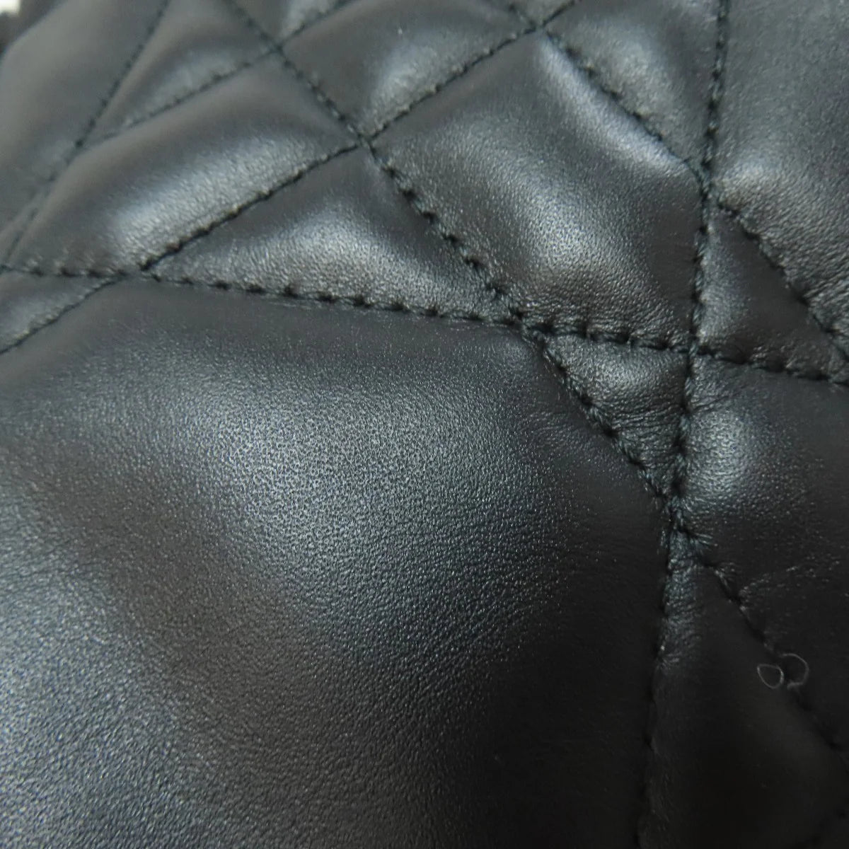 CHRISTIAN DIOR – Lady Dior – Calfskin – Designed by Gianfranco Ferré – Tote Bag – 1995 Icon, Produced 2000s – 100% Authentic Pre - Owned Item No.: 75623005 - LLUXE.CA