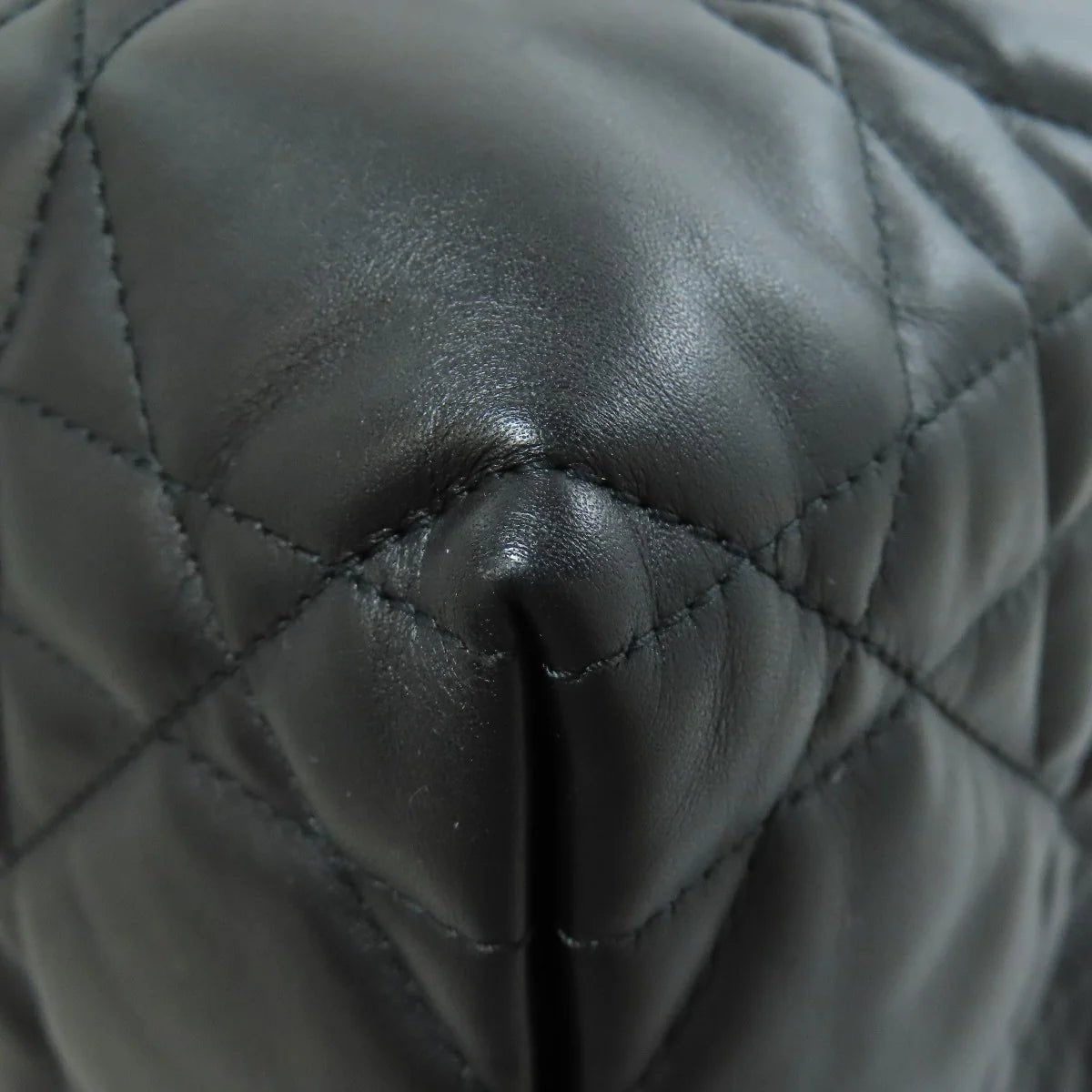 CHRISTIAN DIOR – Lady Dior – Calfskin – Designed by Gianfranco Ferré – Tote Bag – 1995 Icon, Produced 2000s – 100% Authentic Pre - Owned Item No.: 75623005 - LLUXE.CA