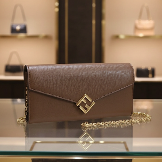 FENDI – FF Diamond Chain Wallet – Silvia Venturini Fendi – Circa 2021 – 100% Authentic ✨Excellent Previously Owned ~47% off MSRP