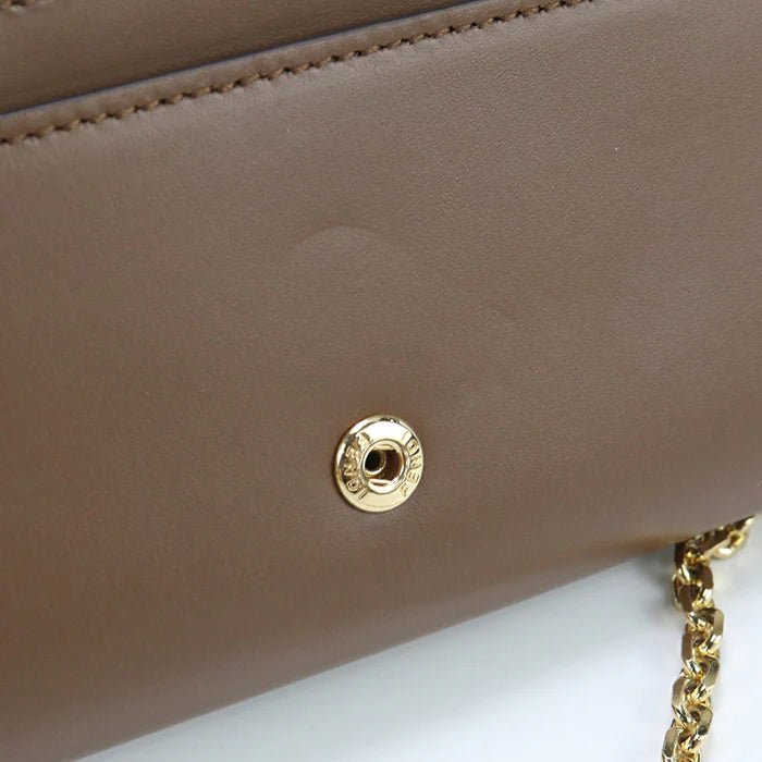 FENDI – FF Diamond Chain Wallet – Model No. 8M0365 ALV4 – Silvia Venturini Fendi – Circa 2021 – 100% Authentic Pre - Owned - LLUXE.CA