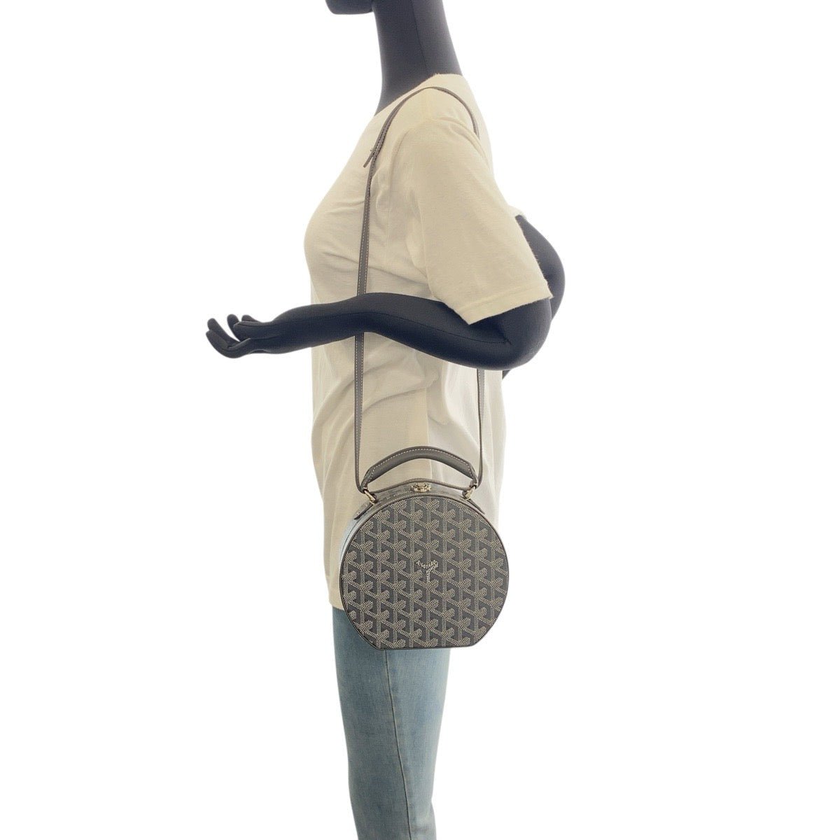 Goyard 504138 Alto Hat Box Trunk Bag in Goyardine Herringbone Canvas – Pre - Owned, 100% Authentic (Genuine), Circa 2010, Vintage, Designed by Pierre - François Martin - LLUXE.CA