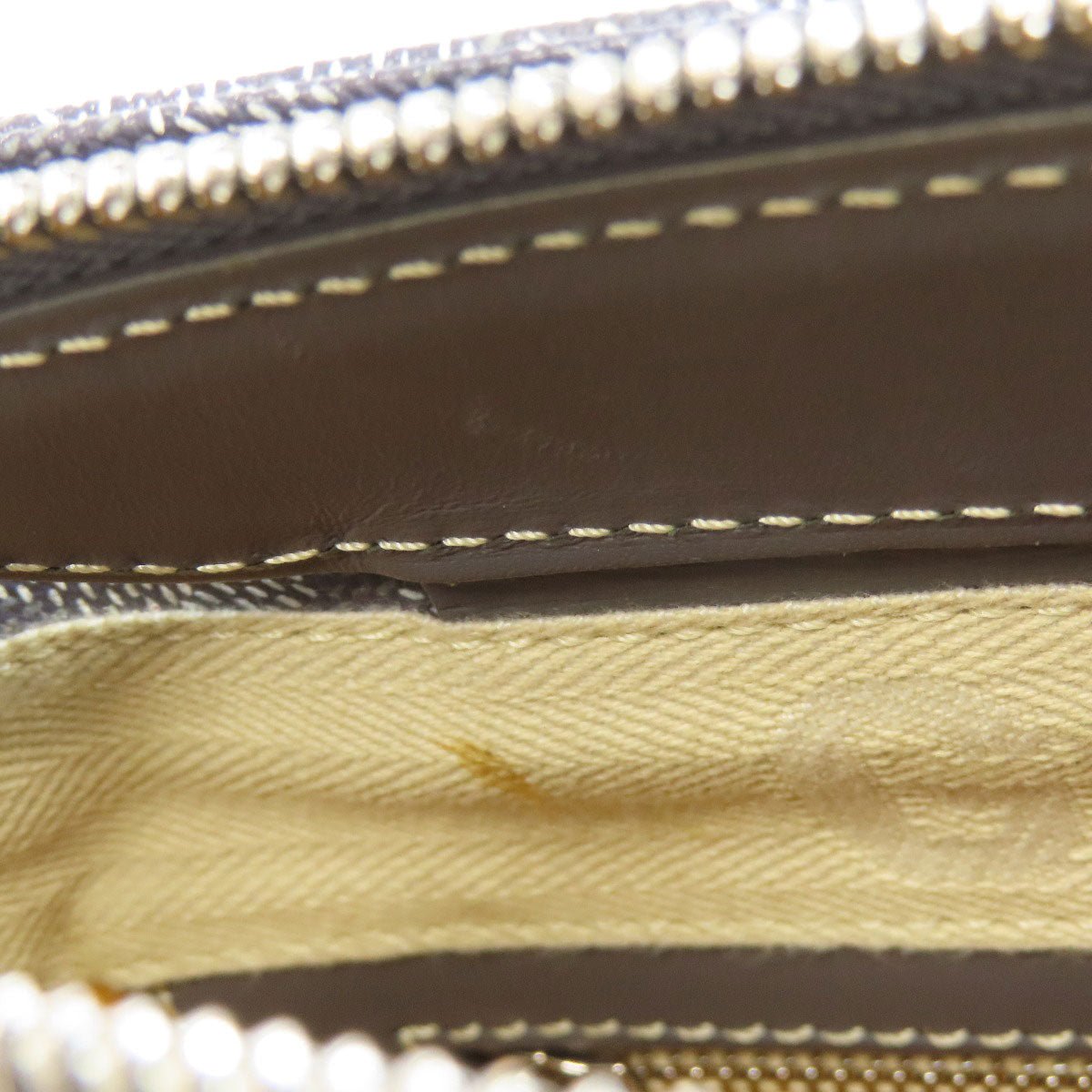 Goyard 66215011 Saint Louis Herringbone Goyardine Canvas – Pre - Owned, 100% Authentic (Genuine), Circa 2015, Vintage, Designed by Pierre - François Martin - LLUXE.CA