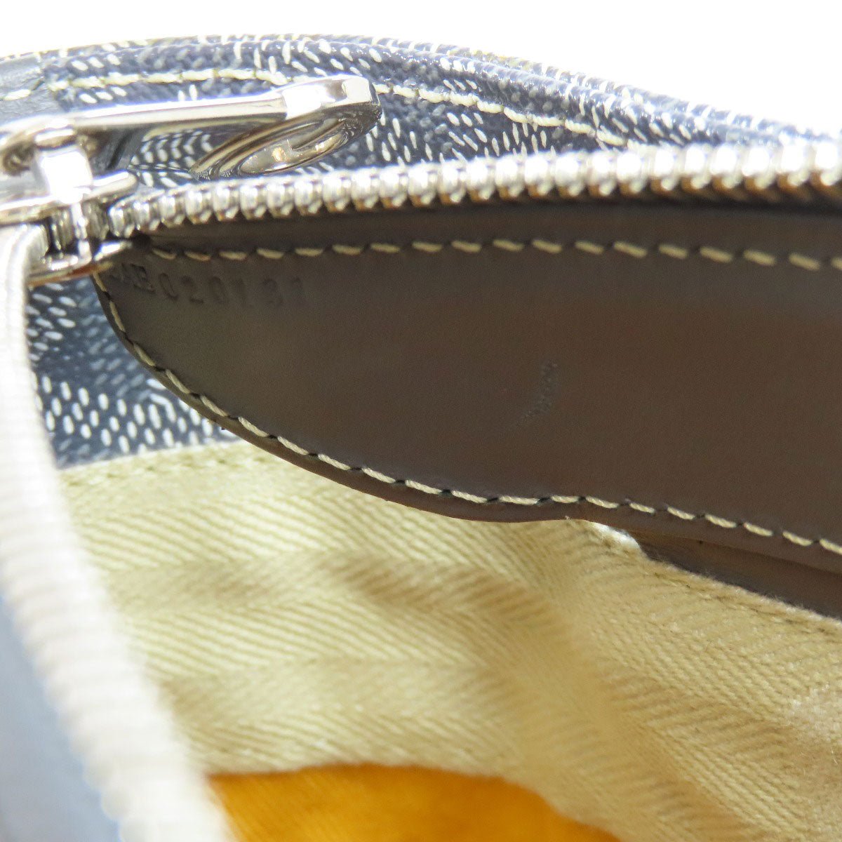 Goyard 66215011 Saint Louis Herringbone Goyardine Canvas – Pre - Owned, 100% Authentic (Genuine), Circa 2015, Vintage, Designed by Pierre - François Martin - LLUXE.CA