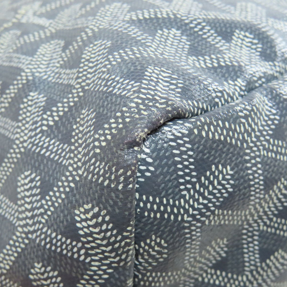 GOYARD 75614070 Saint Louis GM 75614070 in Goyardine Canvas – Pre - Owned, 100% Authentic (Genuine) - LLUXE.CA