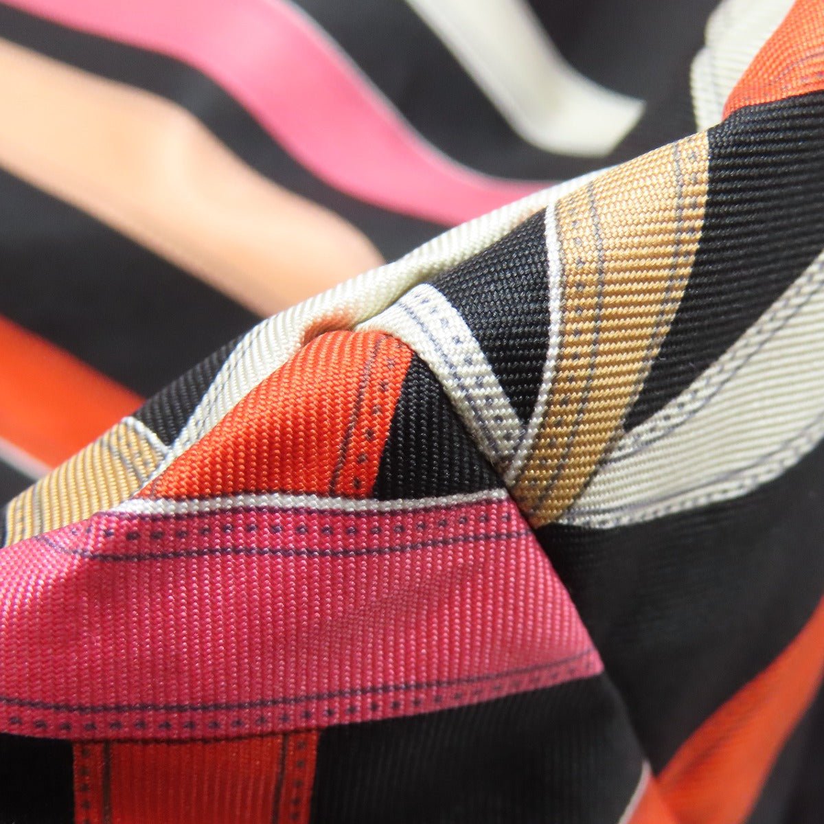 Hermès 75608007n Lightweight Backpack in Black Air Silk with Kavalkadur Print (Vintage, Circa Early 2000s) – Rare & Collectible – Pre - Owned, 100% Authentic (Genuine) 75608007n - LLUXE.CA