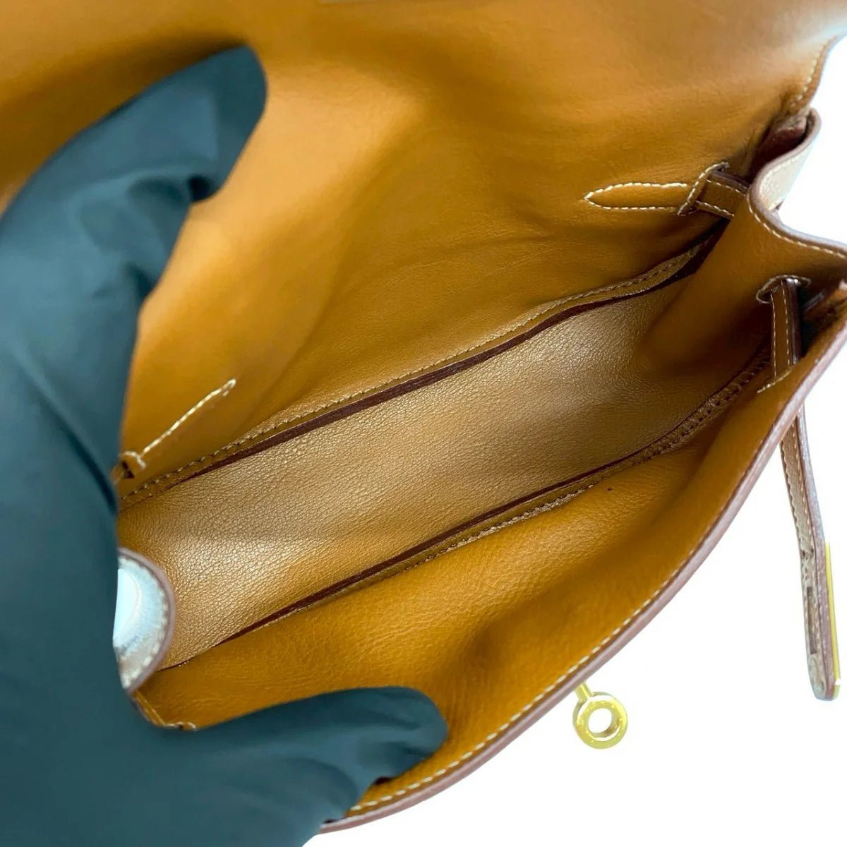 HERMÈS – Kelly Move Sling Bag – Serial 〇U – Vogarribar Leather – Maison Hermès – 2022 – 100% Authentic Pre - Owned - LLUXE.CA