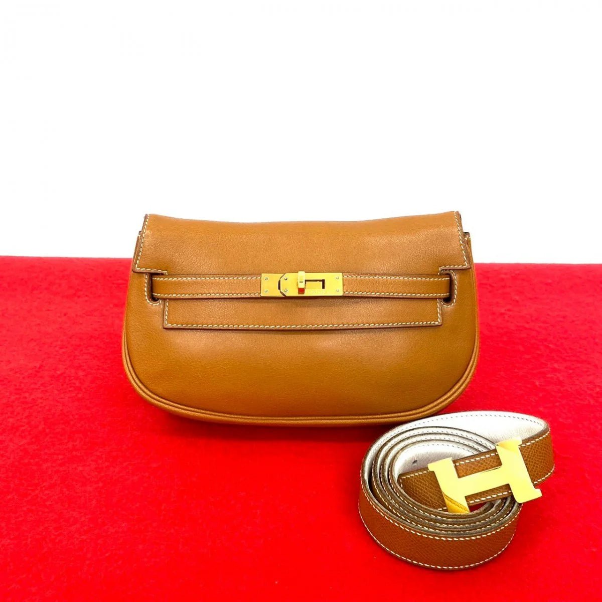 HERMÈS – Kelly Move Sling Bag – Serial 〇U – Vogarribar Leather – Maison Hermès – 2022 – 100% Authentic Pre - Owned - LLUXE.CA