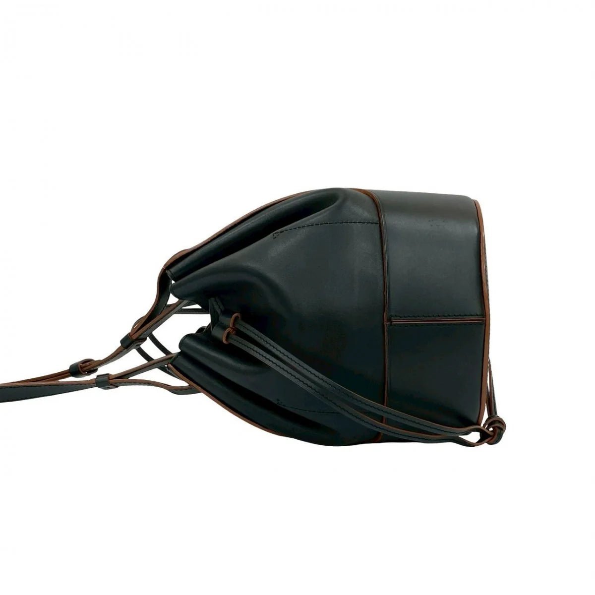LOEWE – Balloon Bag Medium in Black Leather – Jonathan Anderson – Introduced 2020 – Made in Spain – 100% Authentic Pre - Owned - LLUXE.CA