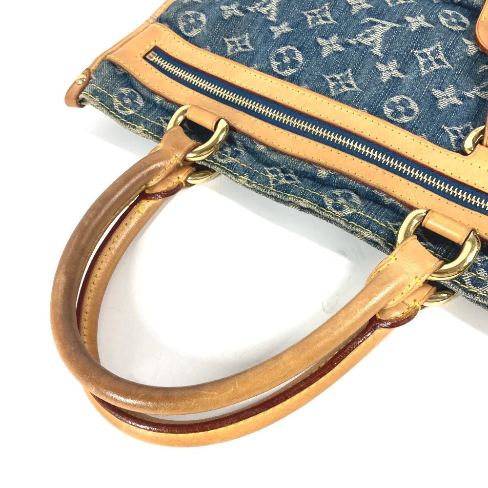 Louis Vuitton Denim Flat Shopper | 1007 - 23644 - 20 MM Blue | Circa 2005 | Made in France - LLUXE.CA