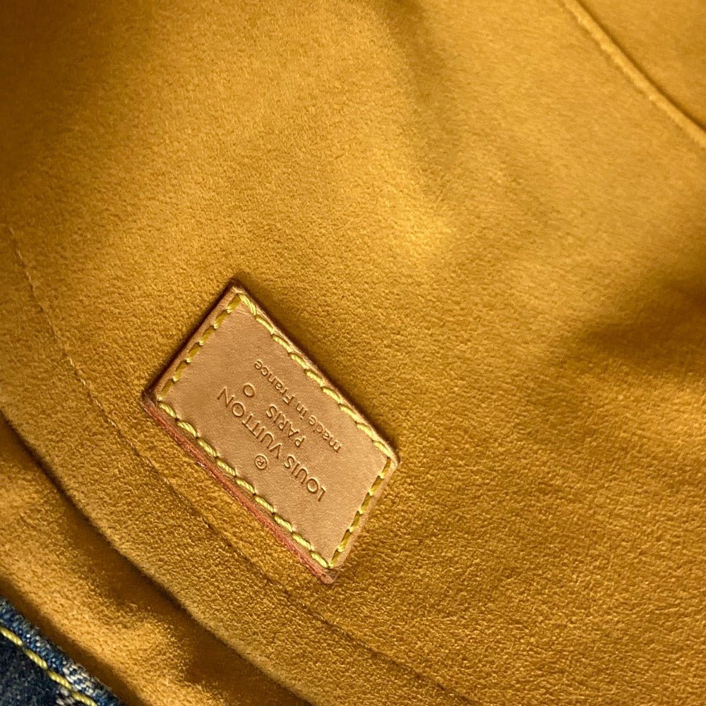 Louis Vuitton Denim Flat Shopper | 1007 - 23644 - 20 MM Blue | Circa 2005 | Made in France - LLUXE.CA