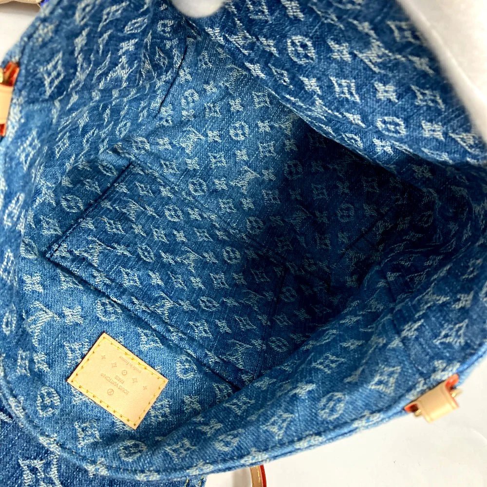 LOUIS VUITTON – Limited Edition NEW - UNUSED Venice Backpack – Model No. M46658 – Nicolas Ghesquière – 2024 – 100% Authentic Item No. 156704 - 22931 - 2 - LLUXE.CA