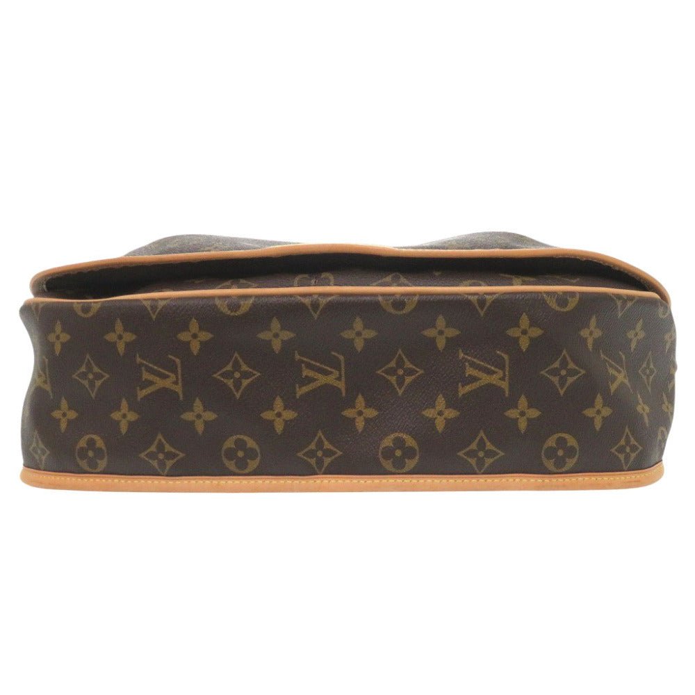 LOUIS VUITTON – Menil Montan MM– 2011 – Shoulder Bag M40473– 100% Authentic Pre - Owned - LLUXE.CA