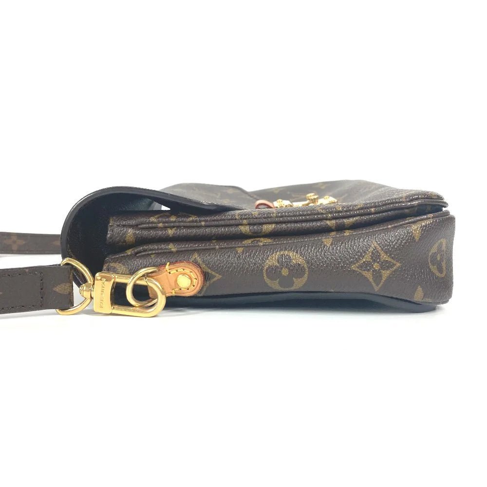 LOUIS VUITTON – Pochette Métis MM Handbag – M40780 – Designed by Nicolas Ghesquière – 2017 – 100% Authentic Pre - Owned Item No.: MO - 250727 - 7 - LLUXE.CA