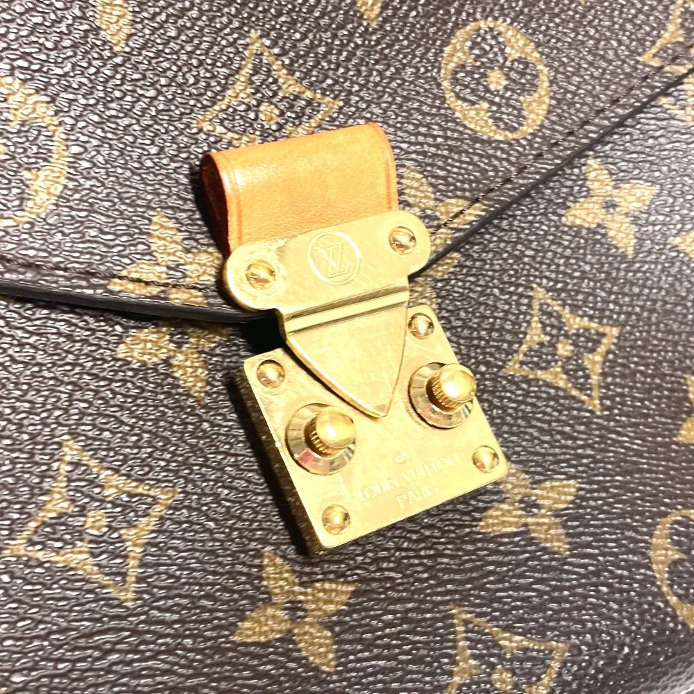LOUIS VUITTON – Pochette Métis MM Handbag – M40780 – Designed by Nicolas Ghesquière – 2017 – 100% Authentic Pre - Owned Item No.: MO - 250727 - 7 - LLUXE.CA
