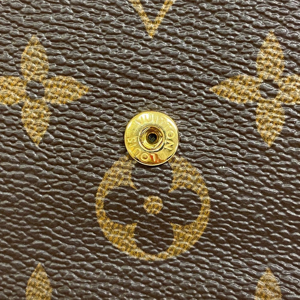 LOUIS VUITTON – Pochette – Model No. M81896 – Pochette Felice – 2016 – 100% Authentic Pre - Owned Item No.: Z0012912 - LLUXE.CA