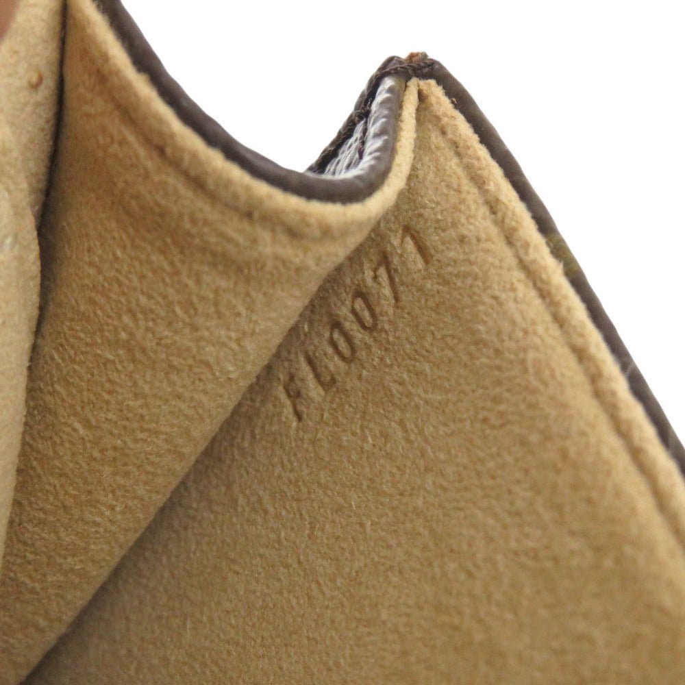 Louis Vuitton Pochette Twin GM 7D0331SP5k1 in Monogram Canvas (Vintage, Circa Late lol 1990s–Early 2000s) – Pre - Owned, 100% Authentic (Genuine) Item No.: 7D0331SP5k1 - LLUXE.CA