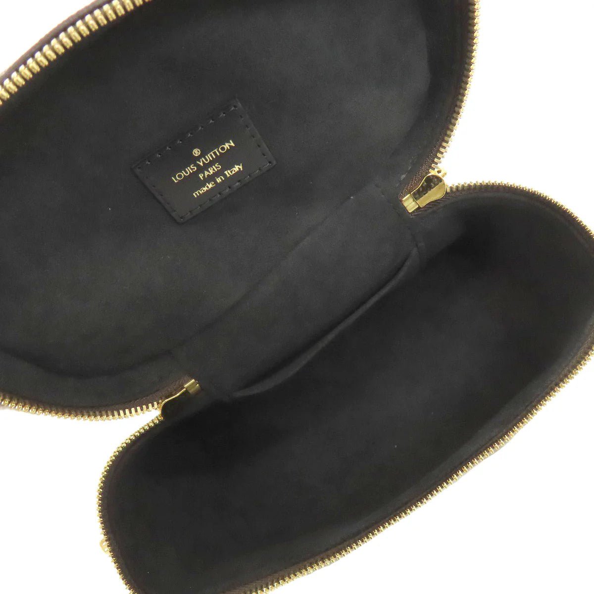 LOUIS VUITTON – Vanity NV PM – Model No. M45165 – Nicolas Ghesquière – Introduced 2020 – 100% Authentic Pre - Owned - LLUXE.CA