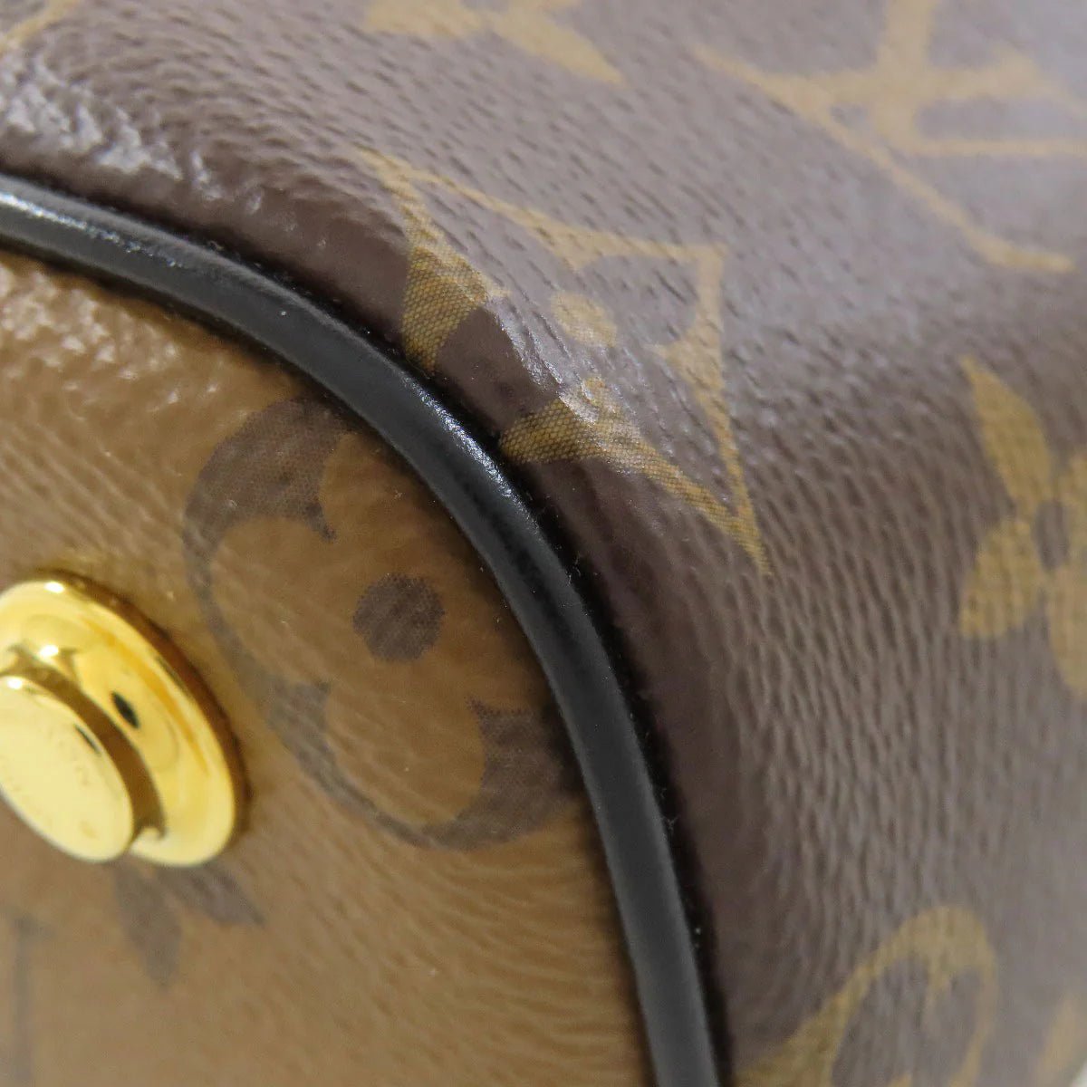 LOUIS VUITTON – Vanity NV PM – Model No. M45165 – Nicolas Ghesquière – Introduced 2020 – 100% Authentic Pre - Owned - LLUXE.CA