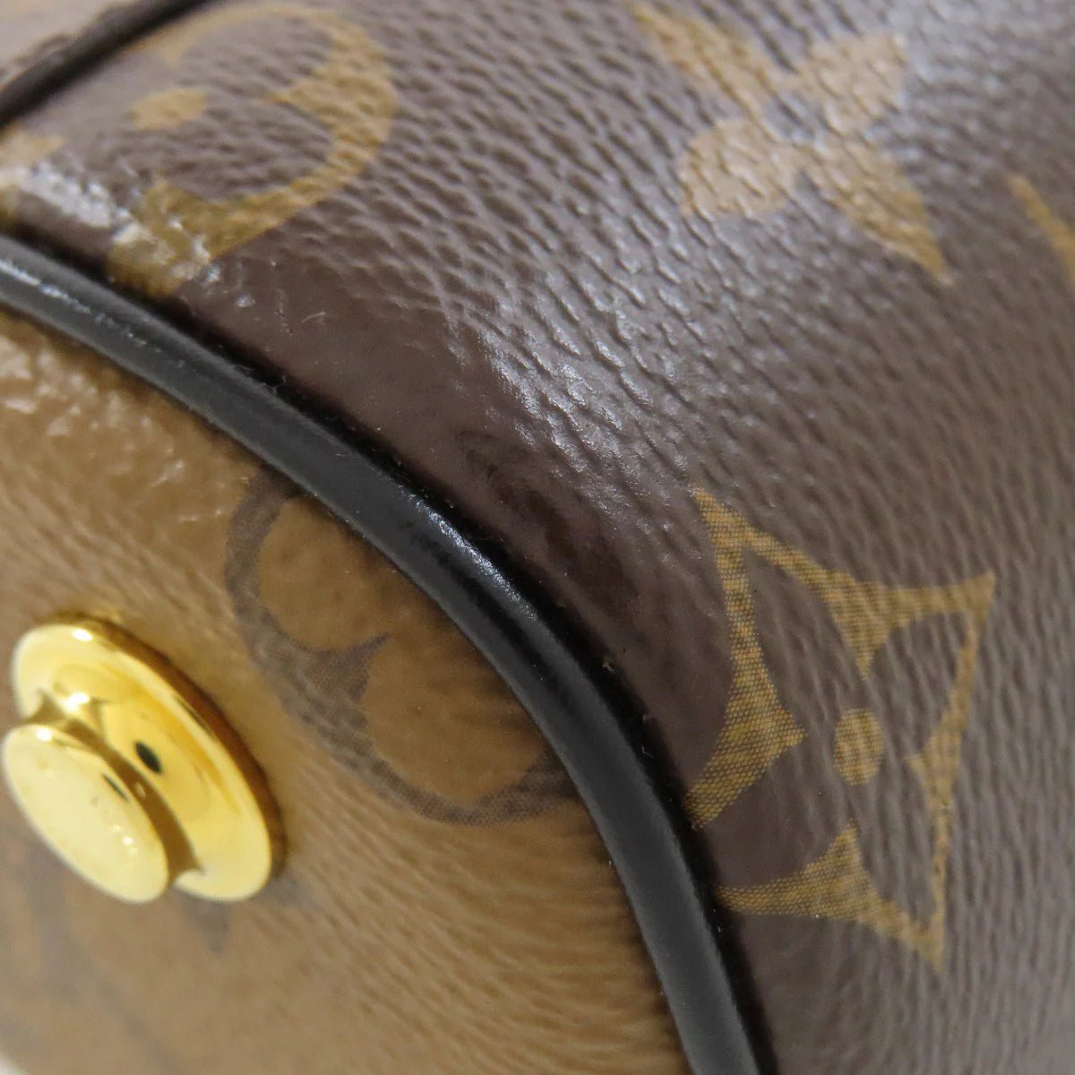 LOUIS VUITTON – Vanity NV PM – Model No. M45165 – Nicolas Ghesquière – Introduced 2020 – 100% Authentic Pre - Owned - LLUXE.CA