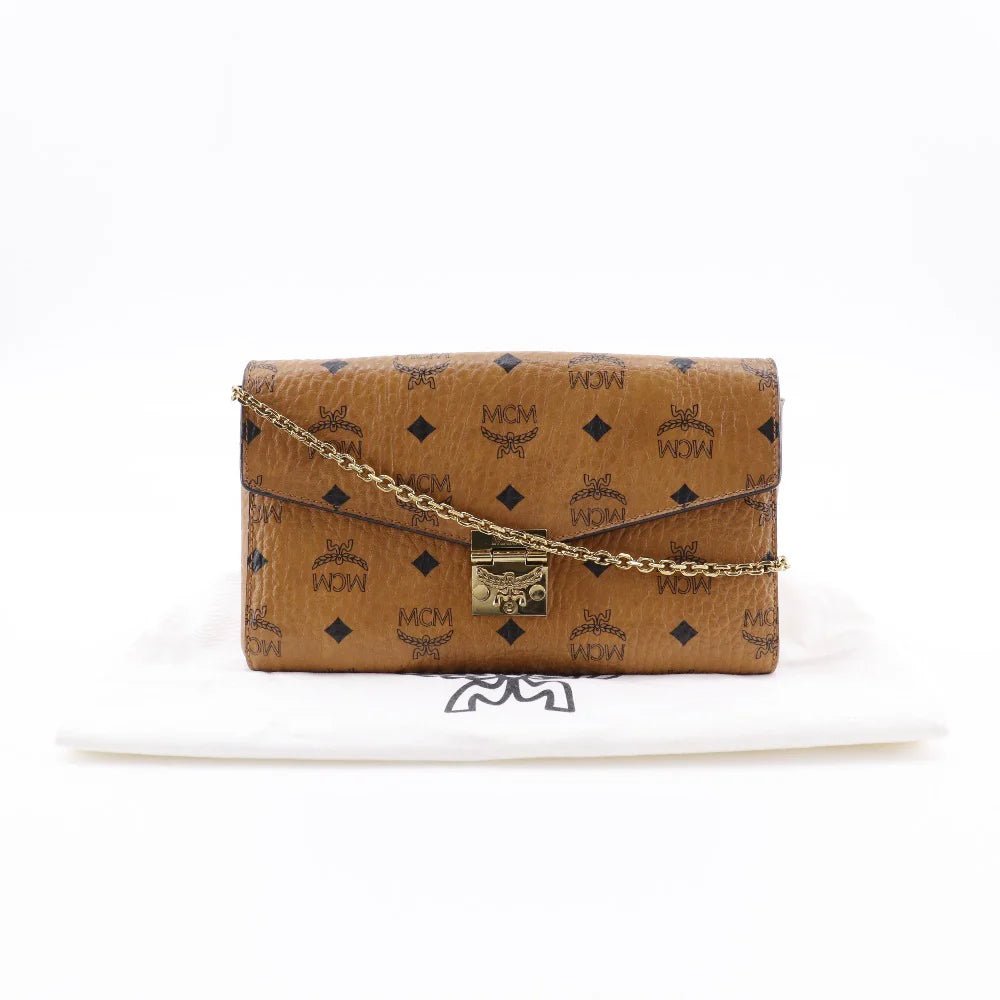 MCM – Shoulder Bag / 2 - Way Clutch – Model No. MYZ 28AME05 CO001 – Vicetos Tracy Medium – PVC & Leather – Michael Cromer – 2018 – 100% Authentic Pre - Owned Item No.: G221624002 - LLUXE.CA