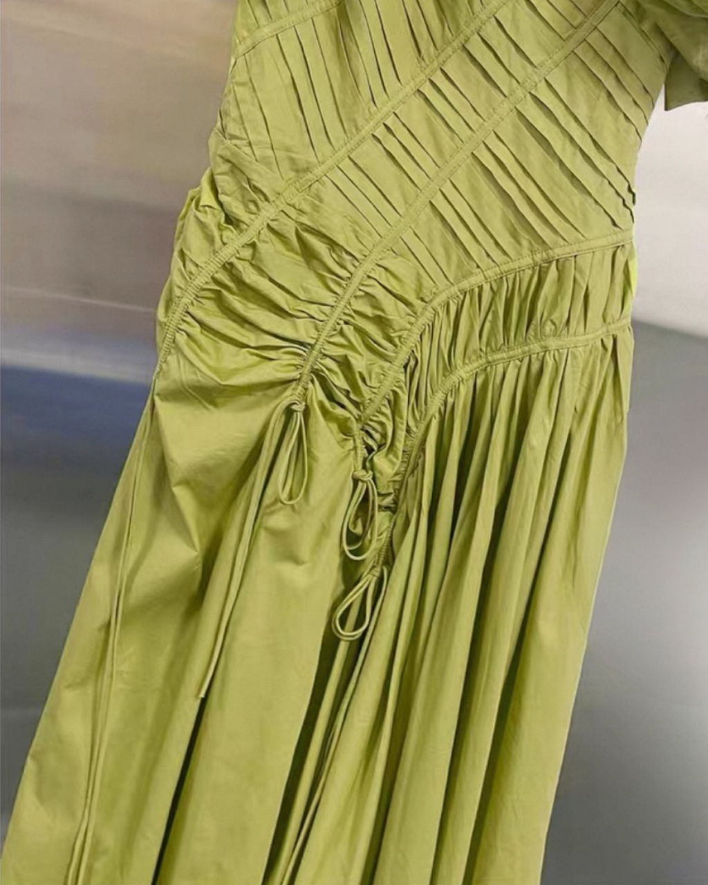 Sculpted Pleat Puff-Sleeve Asymmetric Midi Dress