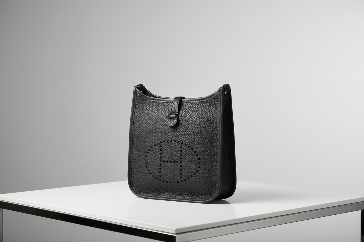 Hermès Evelyne TPM Taurillon Clemence Black Leather Gold Hardware Pre-Owned – Like New | L’LUXE Authentic’s