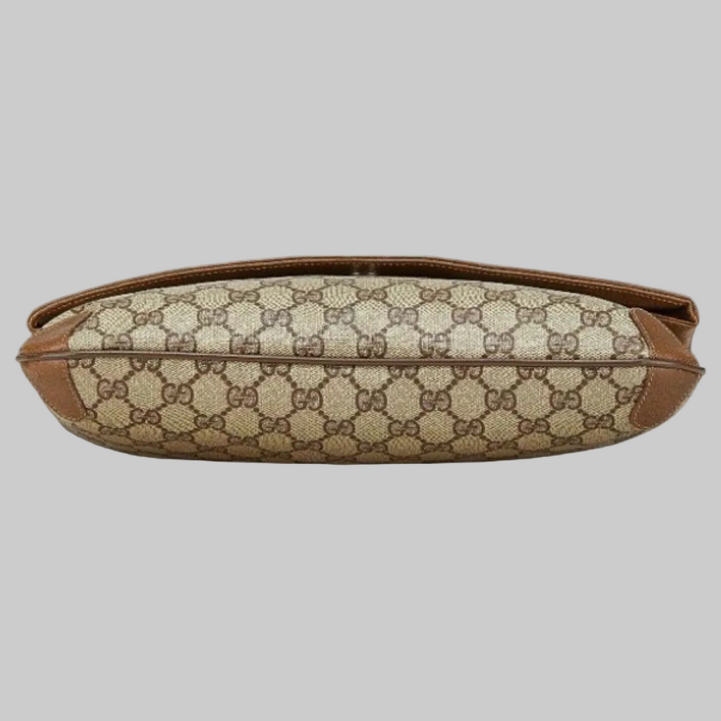 Old Gucci GG Supreme clutch Authentic Previously Owned