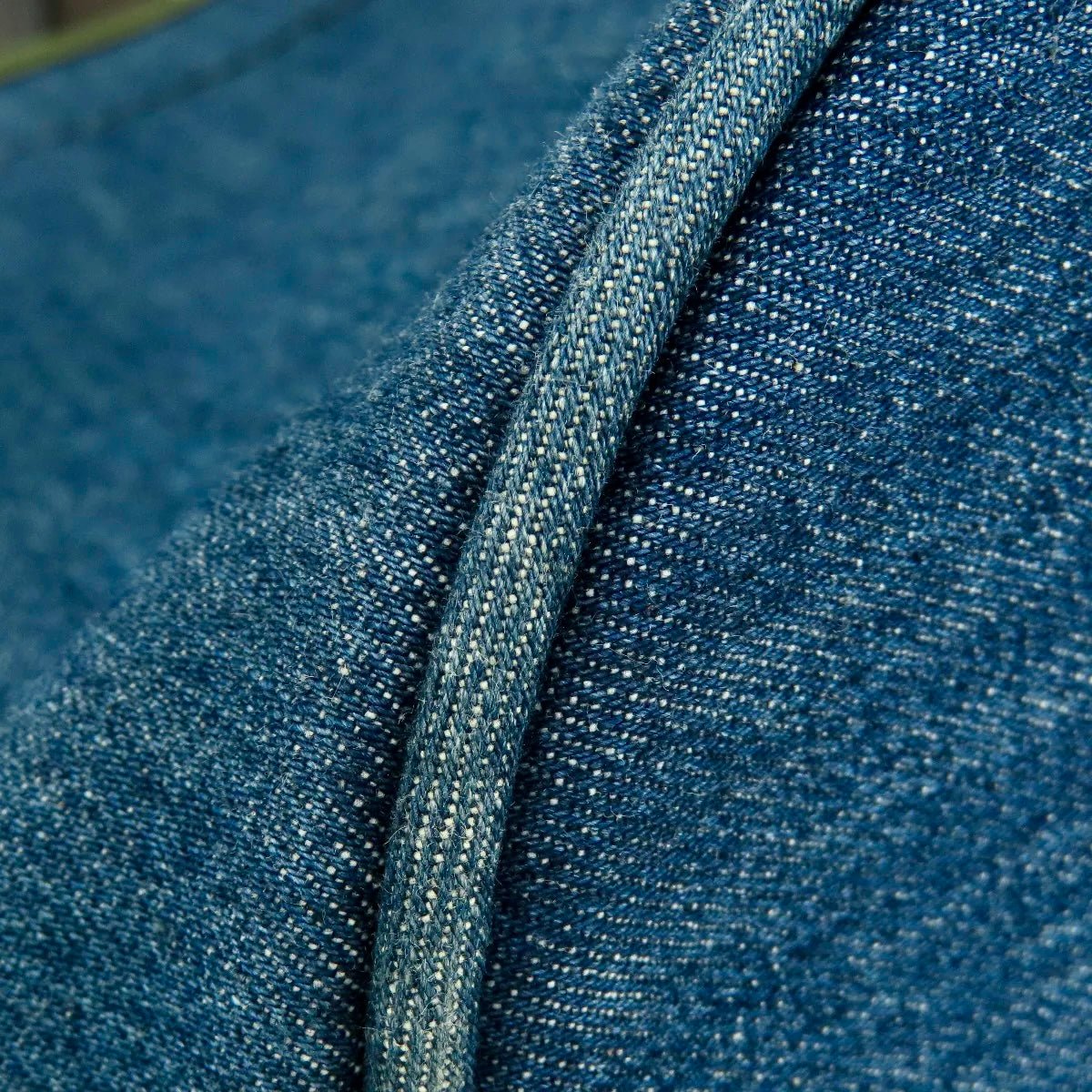 PRADA – Denim Bucket – Miuccia Prada – 2019 – 100% Authentic Pre - Owned (Item No.55820006 Model number 1BG244) look - LLUXE.CA