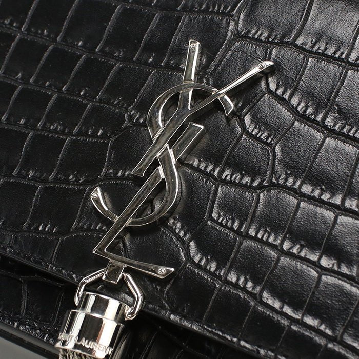 SAINT LAURENT – Chain Wallet – Model No. SL88134 – Anthony Vaccarello – 2022 – 100% Authentic Pre - Owned Item No.: usdsl88134011 - LLUXE.CA